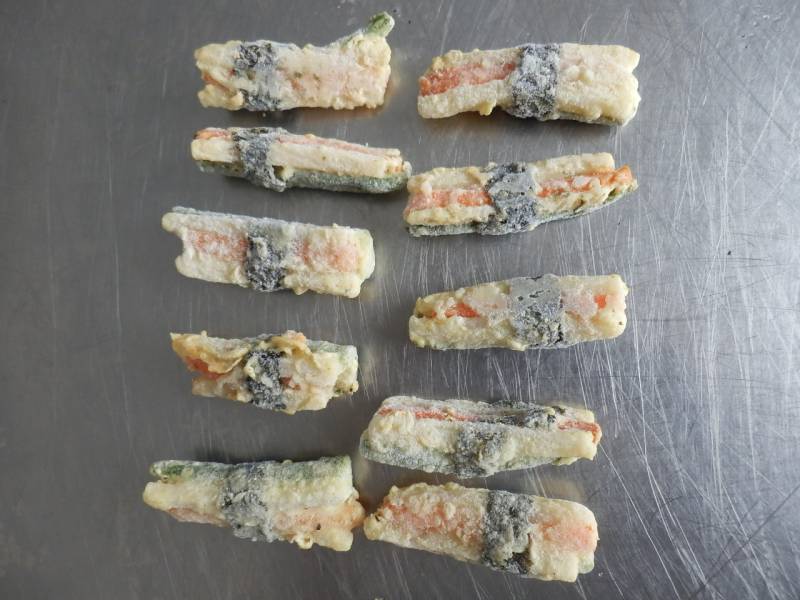 Three colour vegetable roll